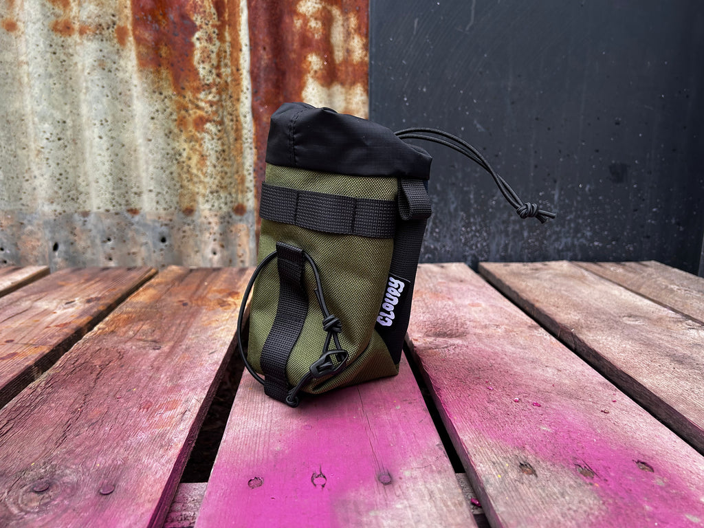 Cloudy stem feed bag