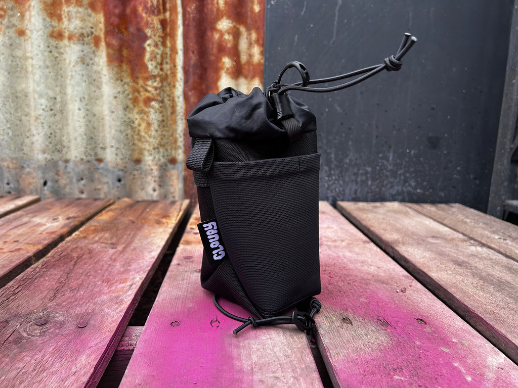 Cloudy stem feed bag