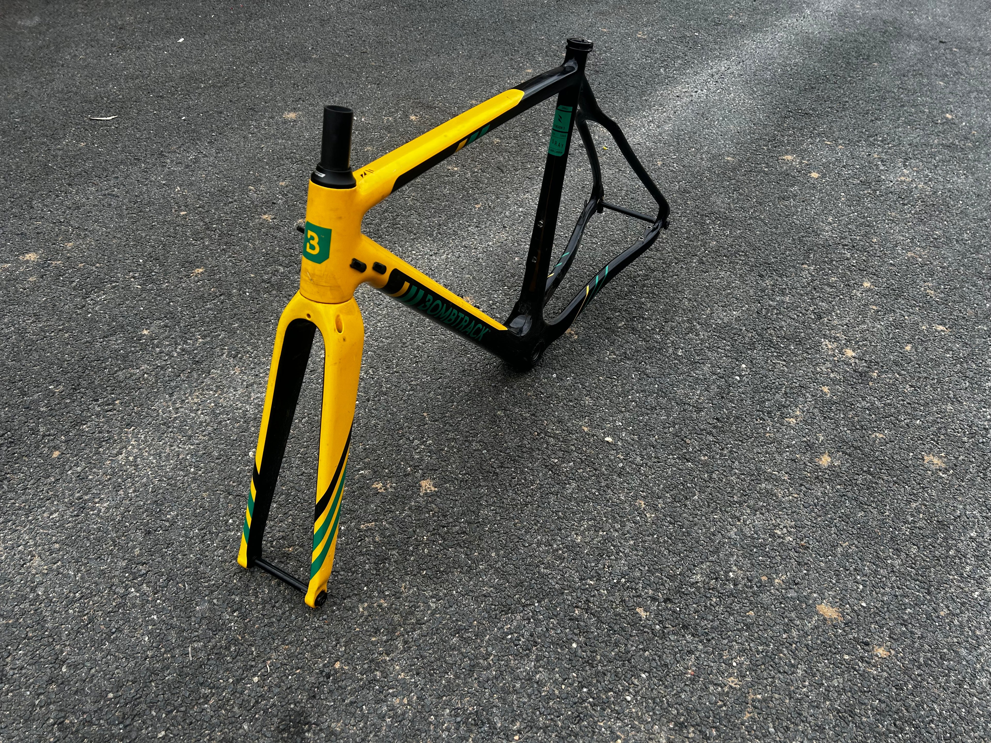 Bombtrack Tension 2019 frameset small ex-shop bike