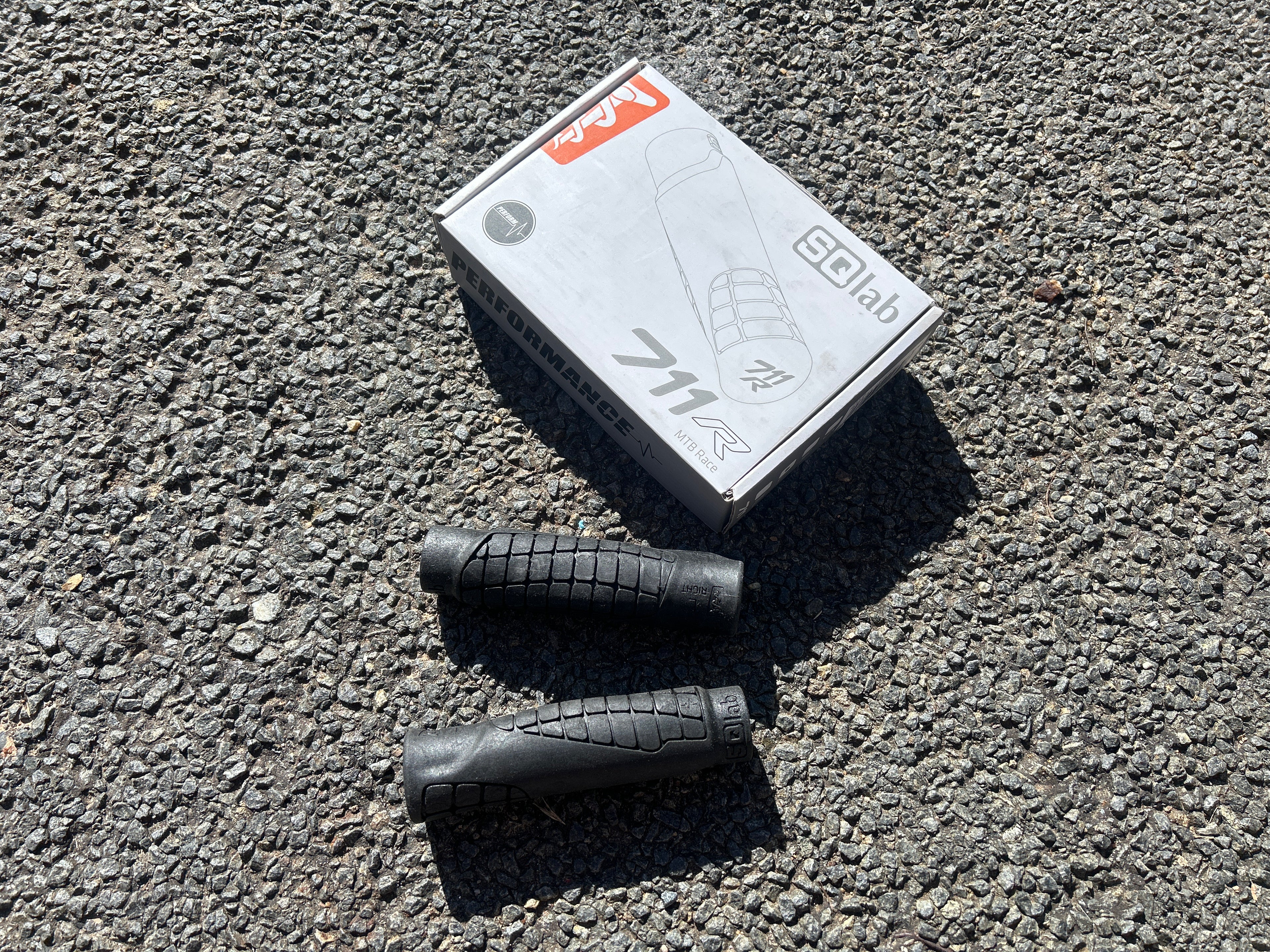 SQ Lab 711R Grips